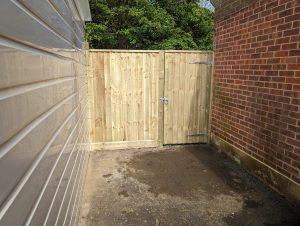 Closeboard Fencing and Gate Throop